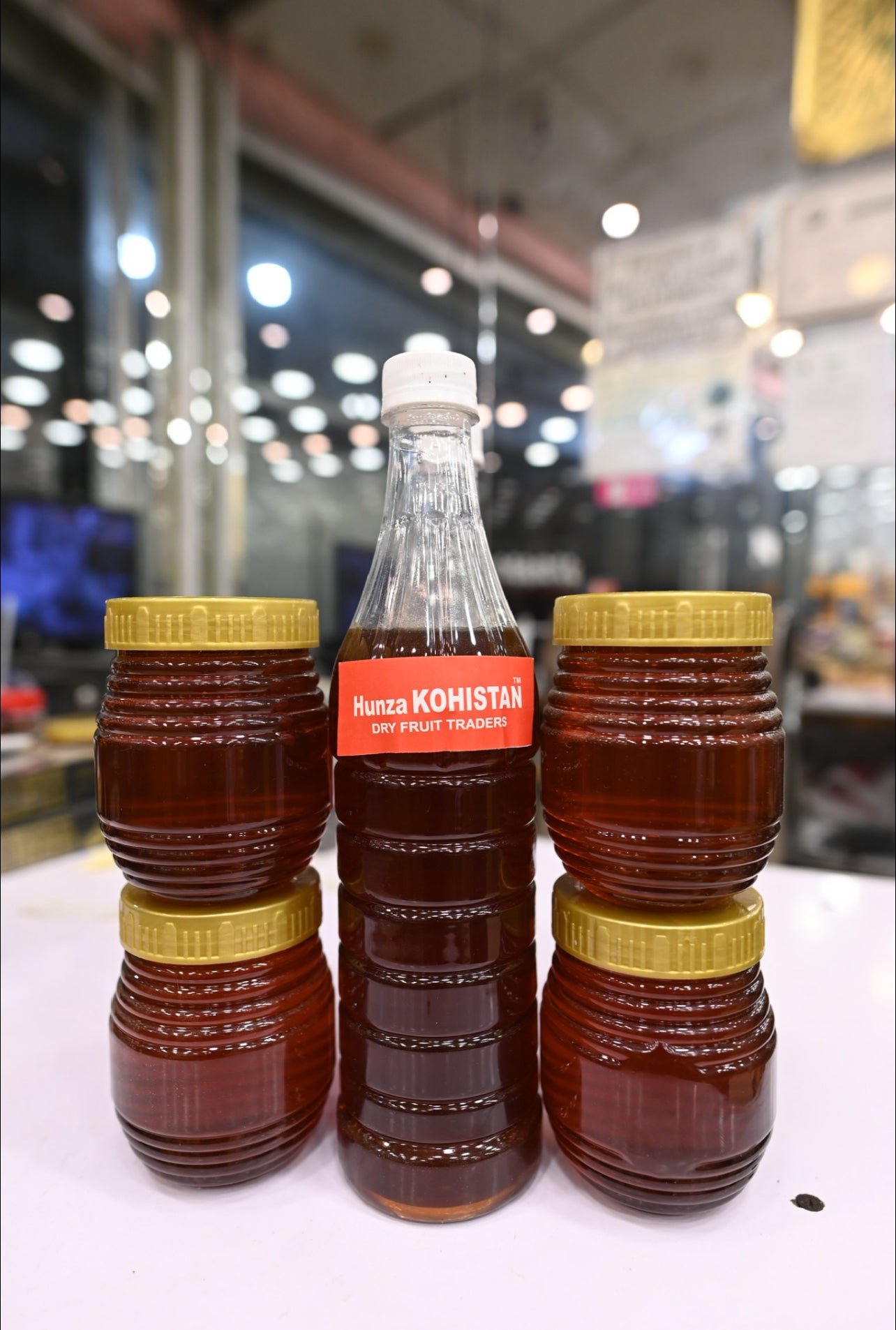 SMALL HONEY BEE. 100% Original Honey Half KG